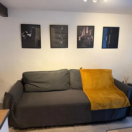 La Faraona Apartment *